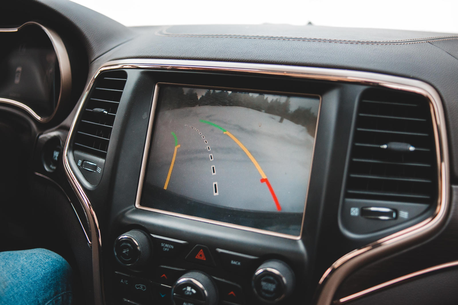 Các công nghệ hỗ trợ người lái và hệ thống an toàn hiện đại trên ô tô - Ảnh 3.