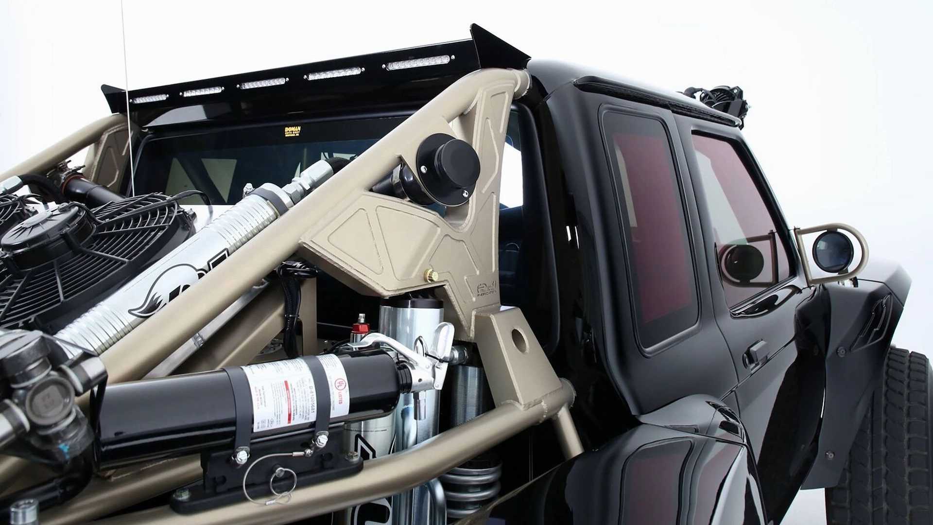 Ford Ranger độ khét nhất thế giới: Chi phí 8 tỷ đồng, gần 5 năm hoàn thiện, cân mọi địa hình - Ảnh 6.