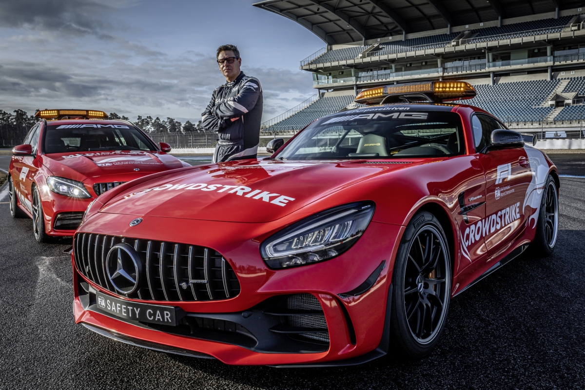 Ngắm bộ đôi Mercedes-AMG làm xe an toàn và xe y tế của giải đua F1 - Ảnh 2.