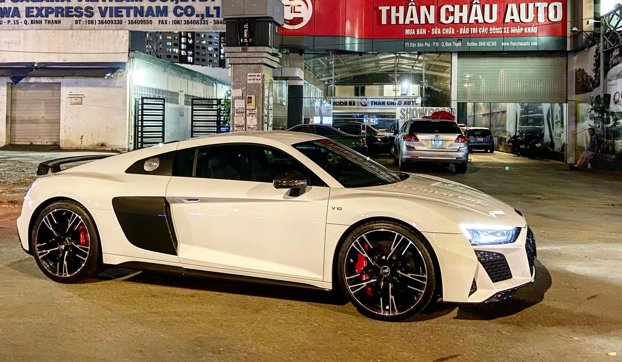 Audi R8 2021 đầu tiên về Việt Nam: Giá trên 20 tỷ, bản Performance siêu mạnh có nhiều trang bị khủng - Ảnh 2.