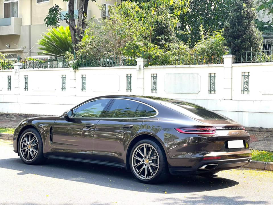 Trải nghiệm Porsche Panamera 10.000km, đại gia Việt rao bán với giá rẻ hơn 1 tỷ đồng - Ảnh 3.