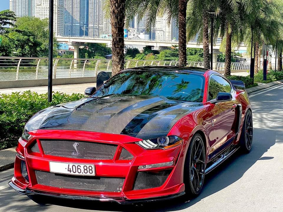 Bán Ford Mustang GT replica chạy lướt giá gần 3,4 tỷ, dân chơi khoe biển số VIP giá 600 triệu đồng - Ảnh 1.