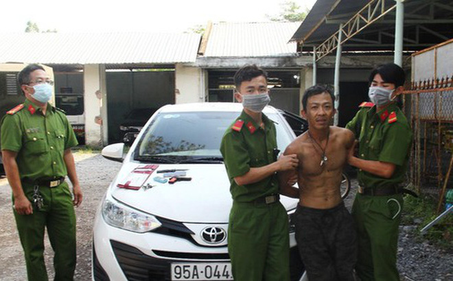 Nghẹt thở truy bắt đối tượng cướp xe ô tô, phóng tốc độ 160km/h - Ảnh 1.