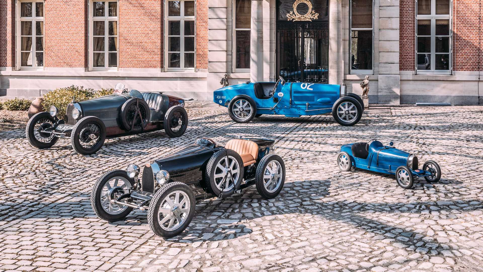 Vì sao chiếc Bugatti đời mới này có giá ngang Toyota Camry? - Ảnh 1.