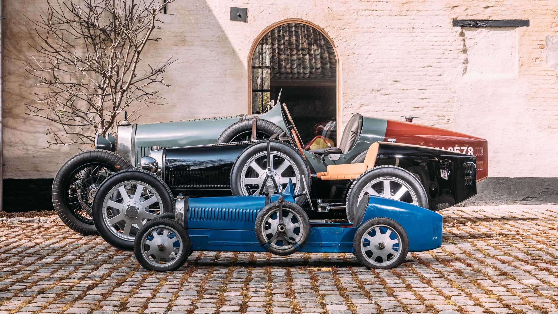 Vì sao chiếc Bugatti đời mới này có giá ngang Toyota Camry? - Ảnh 3.