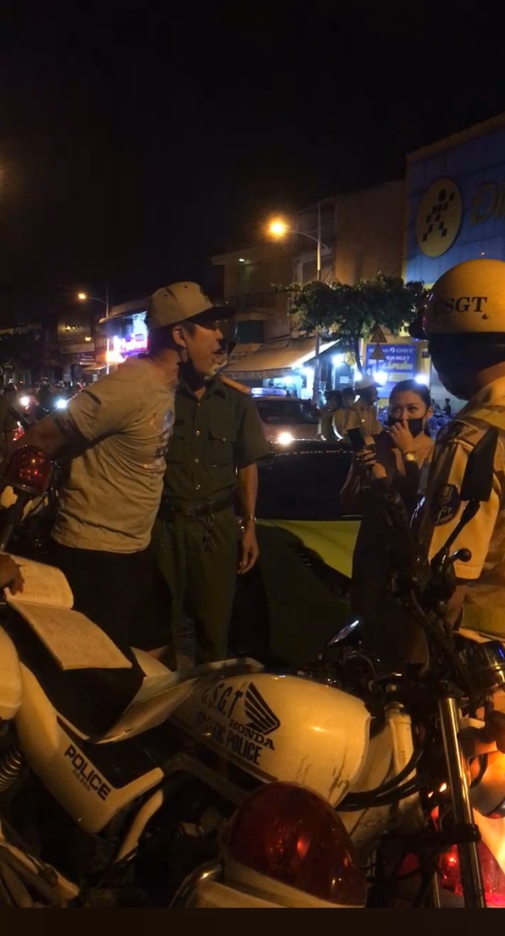 Vụ nam thanh ni&ecirc;n l&aacute;i si&ecirc;u xe Ferrari bị tạm giữ: Xe thường xuy&ecirc;n... rớt biển số - Ảnh 5.