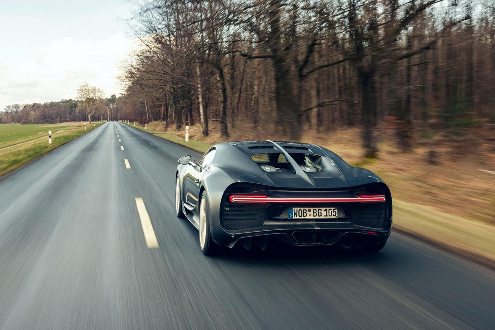 Siêu xe chạy nhiều như xe dịch vụ: Chiếc Bugatti Chiron này đã ...