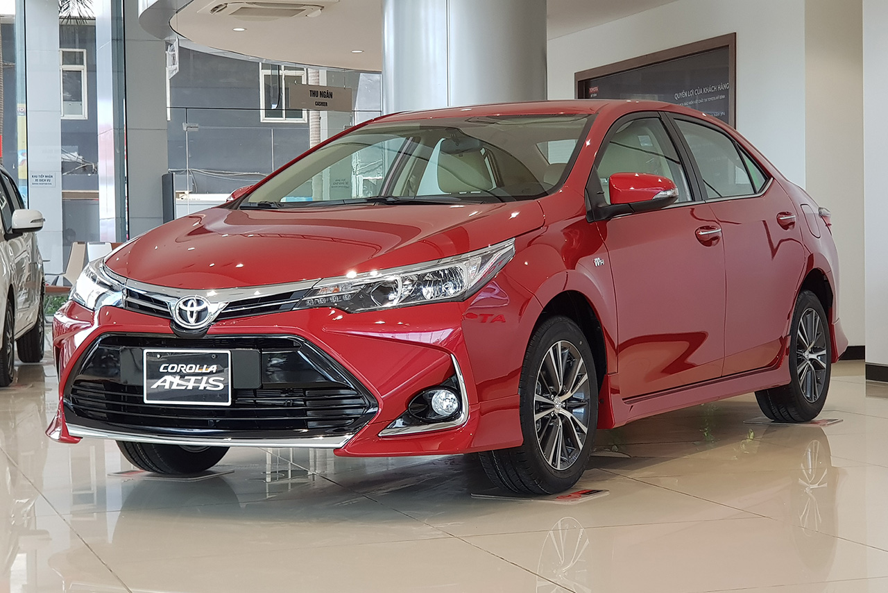 Toyota Corolla Altis ưu đãi khủng hơn 80 triệu, đe dọa Elantra và Civic, chuẩn bị đón mẫu mới về Việt Nam - Ảnh 1.