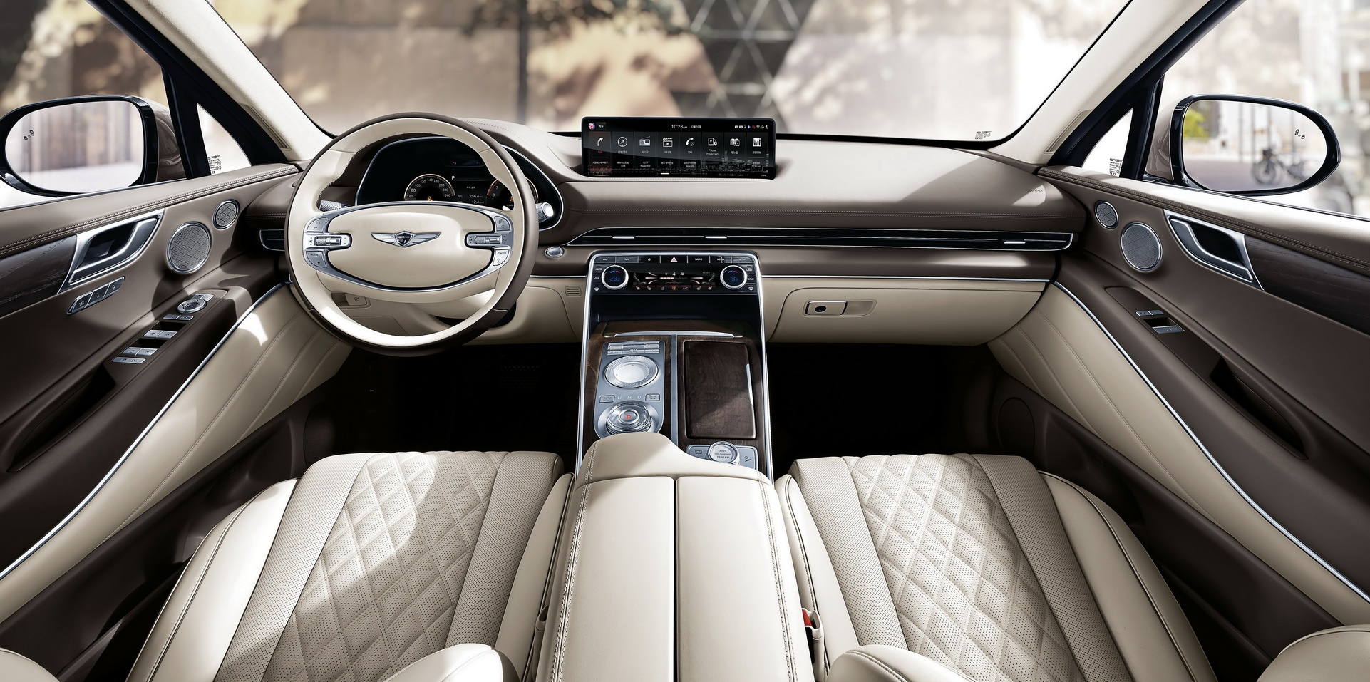 Lô Genesis GV80 vừa về Việt Nam chào giá 3,95 tỷ đồng: Nhiều trang bị xa xỉ với giá rẻ hơn Mercedes GLE - Ảnh 3.