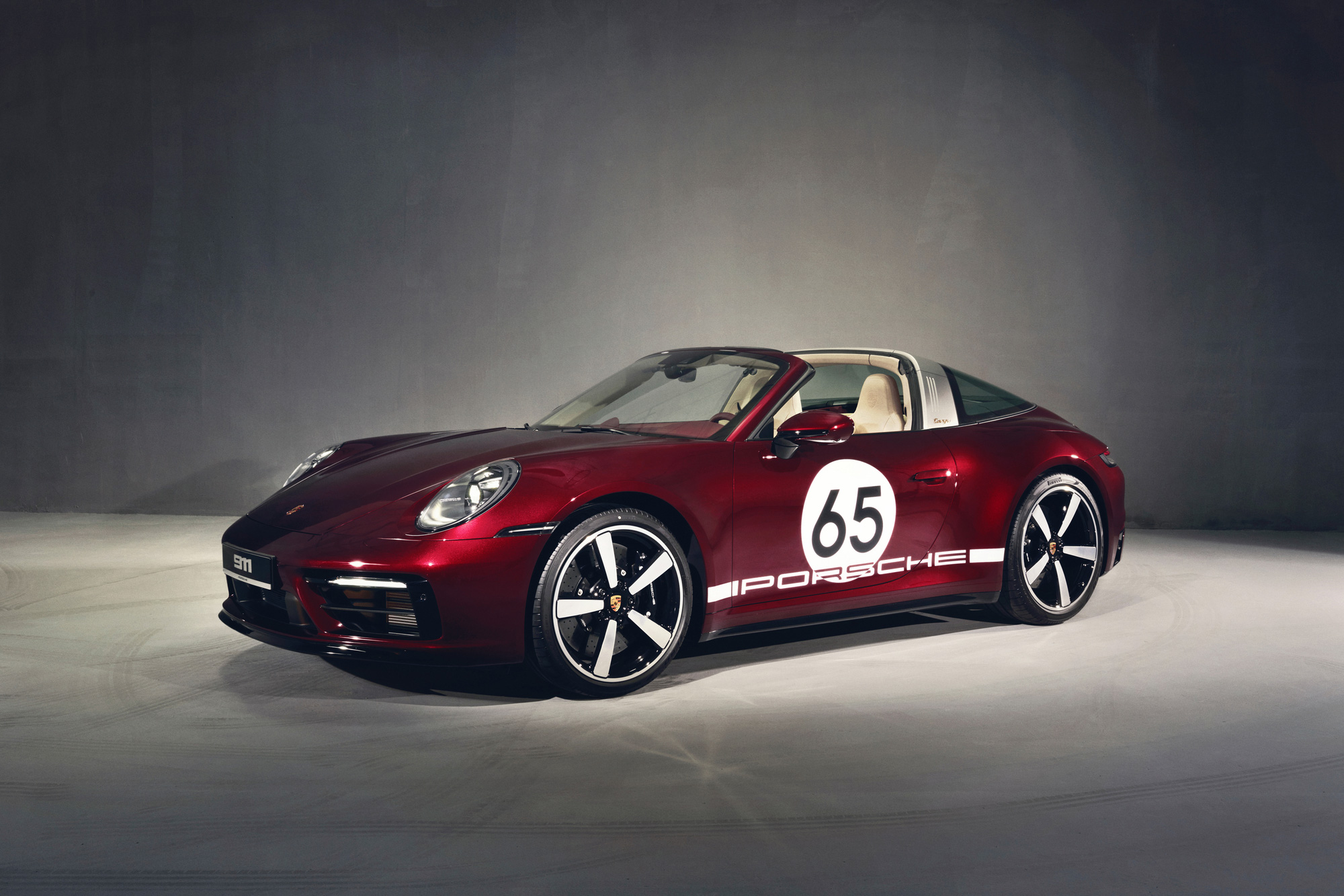 Porsche 911 Targa 4S Heritage Design chào hàng đại gia Việt: Giá tiêu chuẩn gần 12 tỷ đồng, ngang ngửa Mercedes-AMG GT R - Ảnh 6.