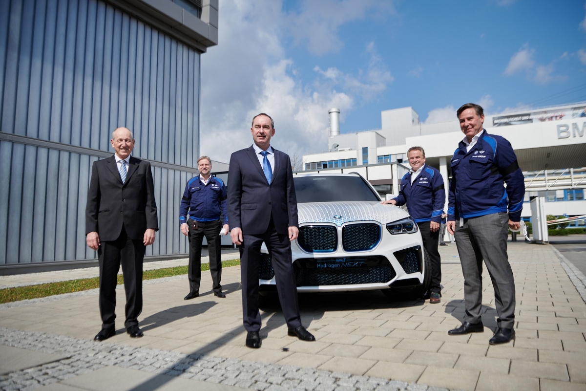  BMW X5 chạy bằng khí hydro sẽ ra mắt vào cuối năm 2022  - Ảnh 1.