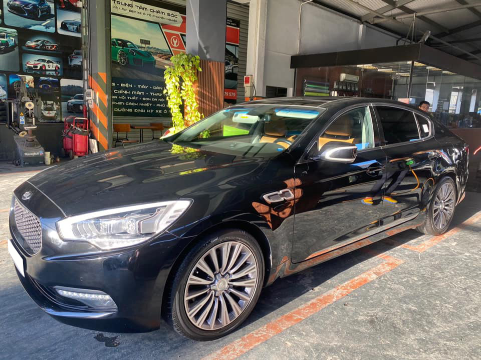 Vượt ngưỡng 111.000km, S-Class của Kia vẫn có giá bán lại gần 2 tỷ đồng - Ảnh 1.