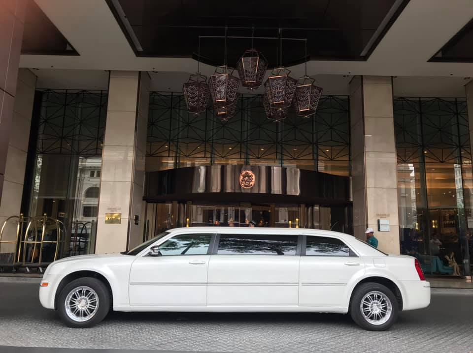 Bán limousine dài 6,4 mét siêu hiếm giá 3,2 tỷ, đại gia chia sẻ: Cả Việt Nam có 2 chiếc, nội thất hơn hẳn Mercedes-Maybach - Ảnh 4.