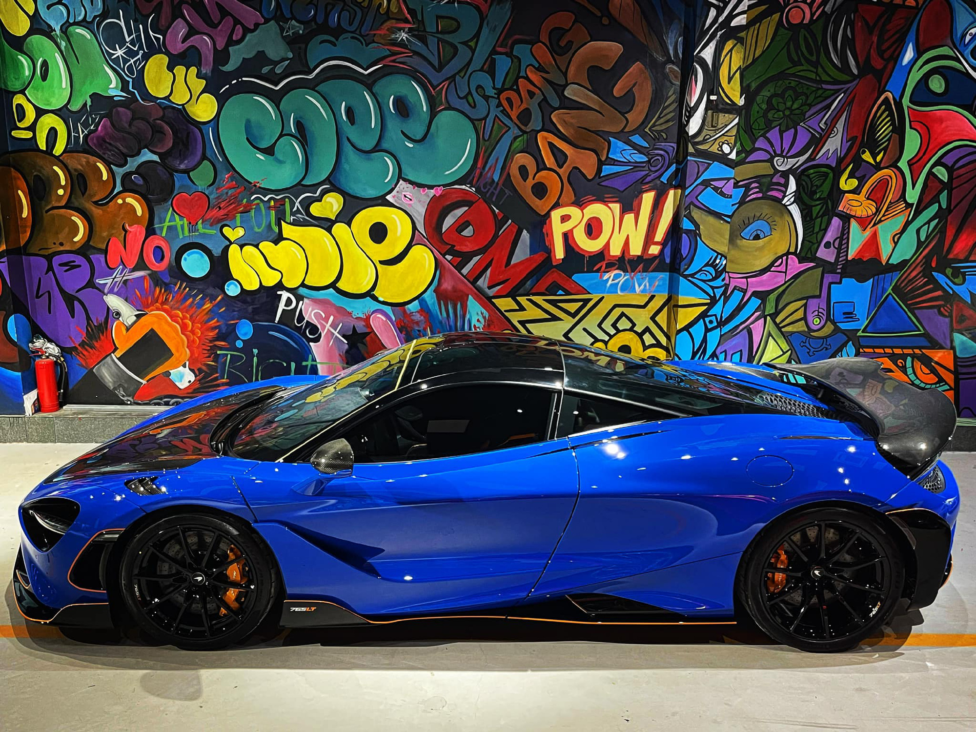 Mua xe chưa lâu, đại gia lan đột biến thanh lý McLaren 765LT thứ hai về Việt Nam ra thị trường xe cũ - Ảnh 4.