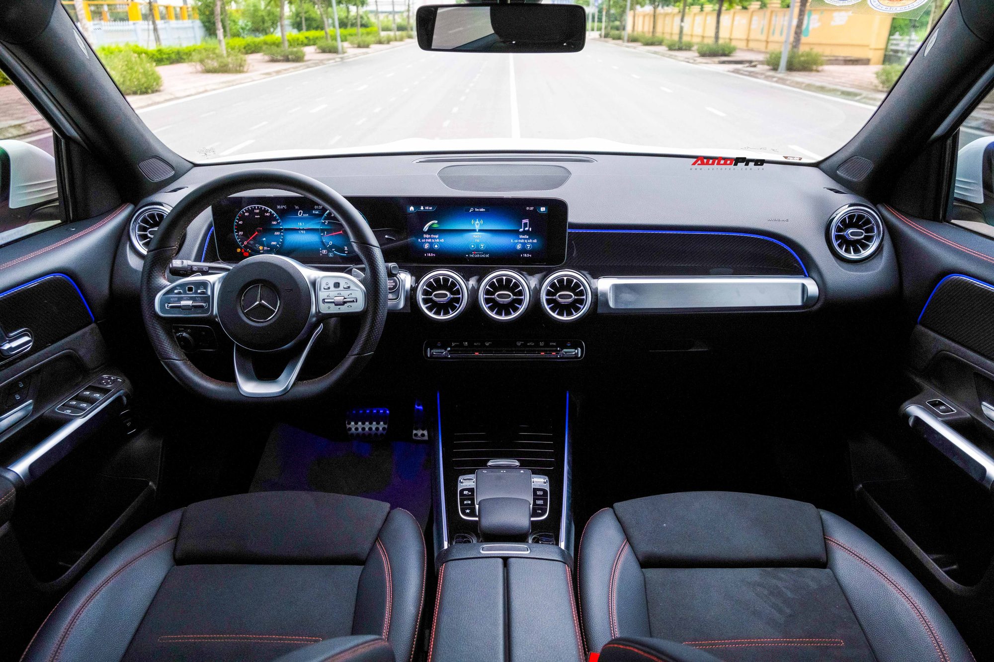 Chạy 1.700km, SUV 7 chỗ rẻ nhất của Mercedes-Benz được bán lại với giá chỉ 2 tỷ đồng - Ảnh 4.