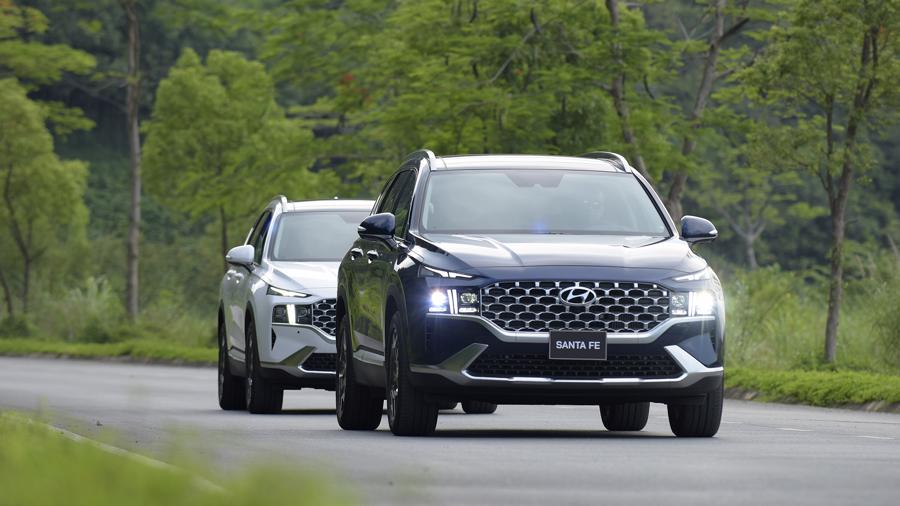 5 xe gầm cao bán chạy tháng 5/2021: Hyundai Santa Fe lần đầu lên đỉnh - Ảnh 1.