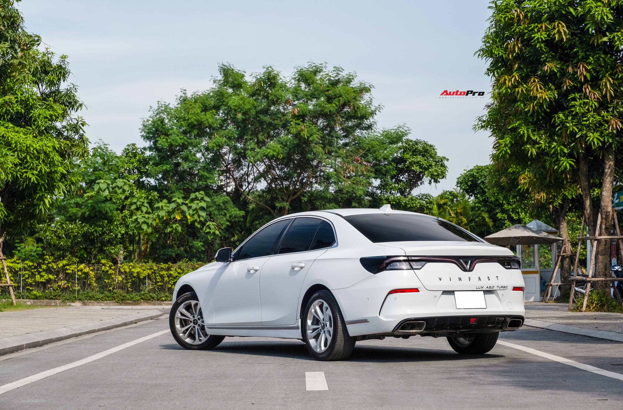Mới chạy 20.000km, VinFast Lux A2.0 Plus bán lại ngang giá Mazda6 tiêu chuẩn - Ảnh 3.