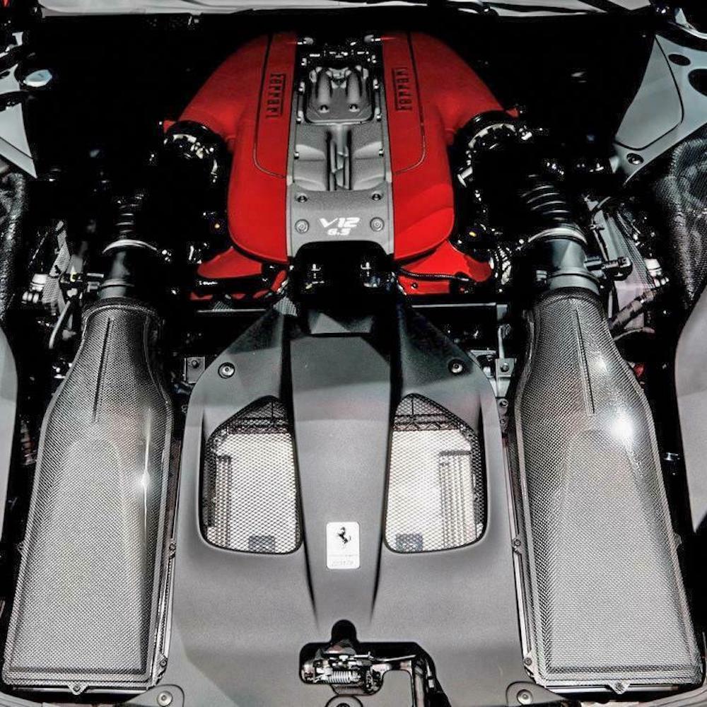 Chợ trời ô tô phương Tây: Đủ thứ trên đời, đèn pha Rolls-Royce giá 360 triệu, động cơ Ferrari hơn 1,9 tỷ đồng - Ảnh 3.