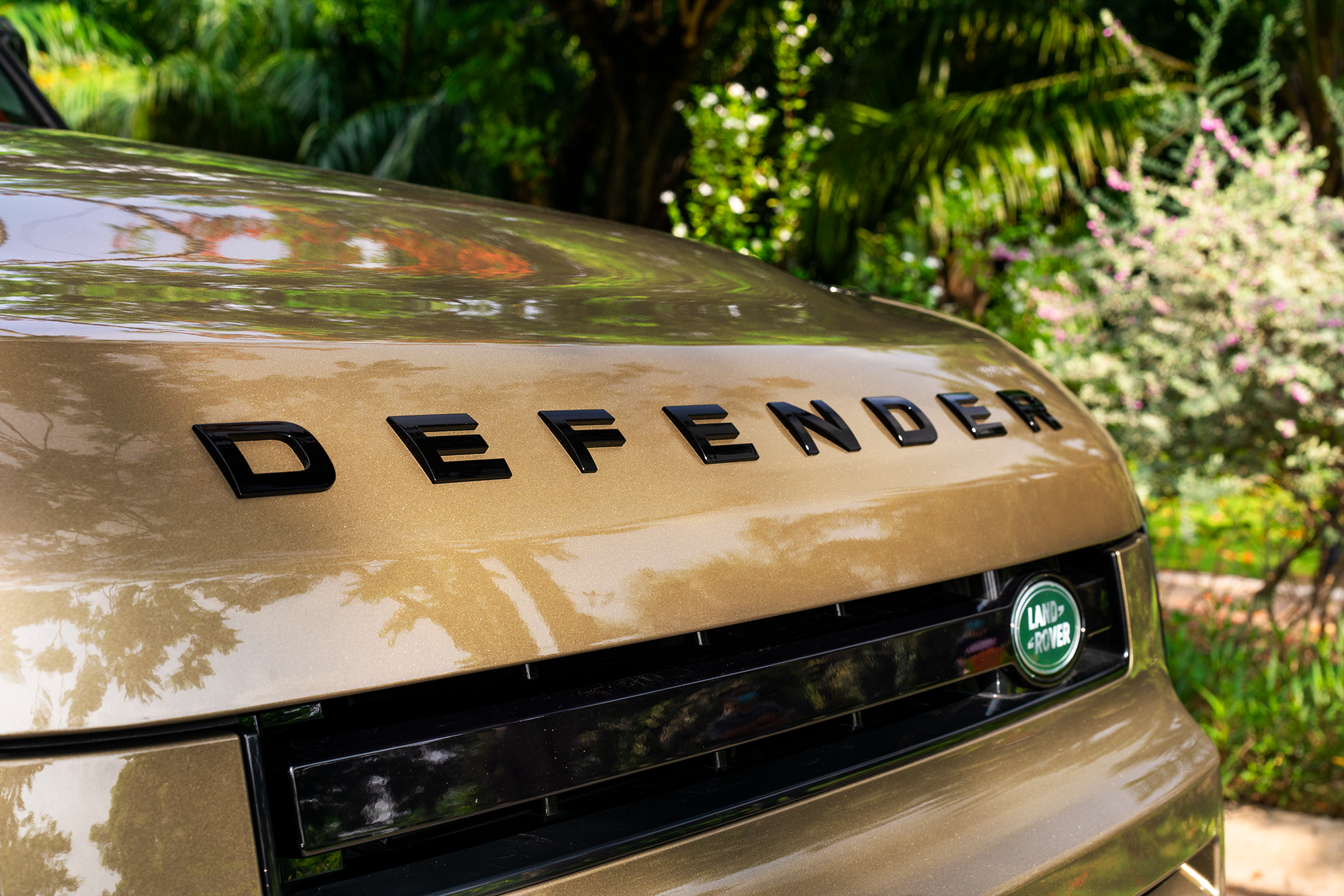 Ra mắt Land Rover Defender 90 tại Việt Nam: SUV chơi off-road giá gần 4 tỷ đồng cho nhà giàu - Ảnh 8.