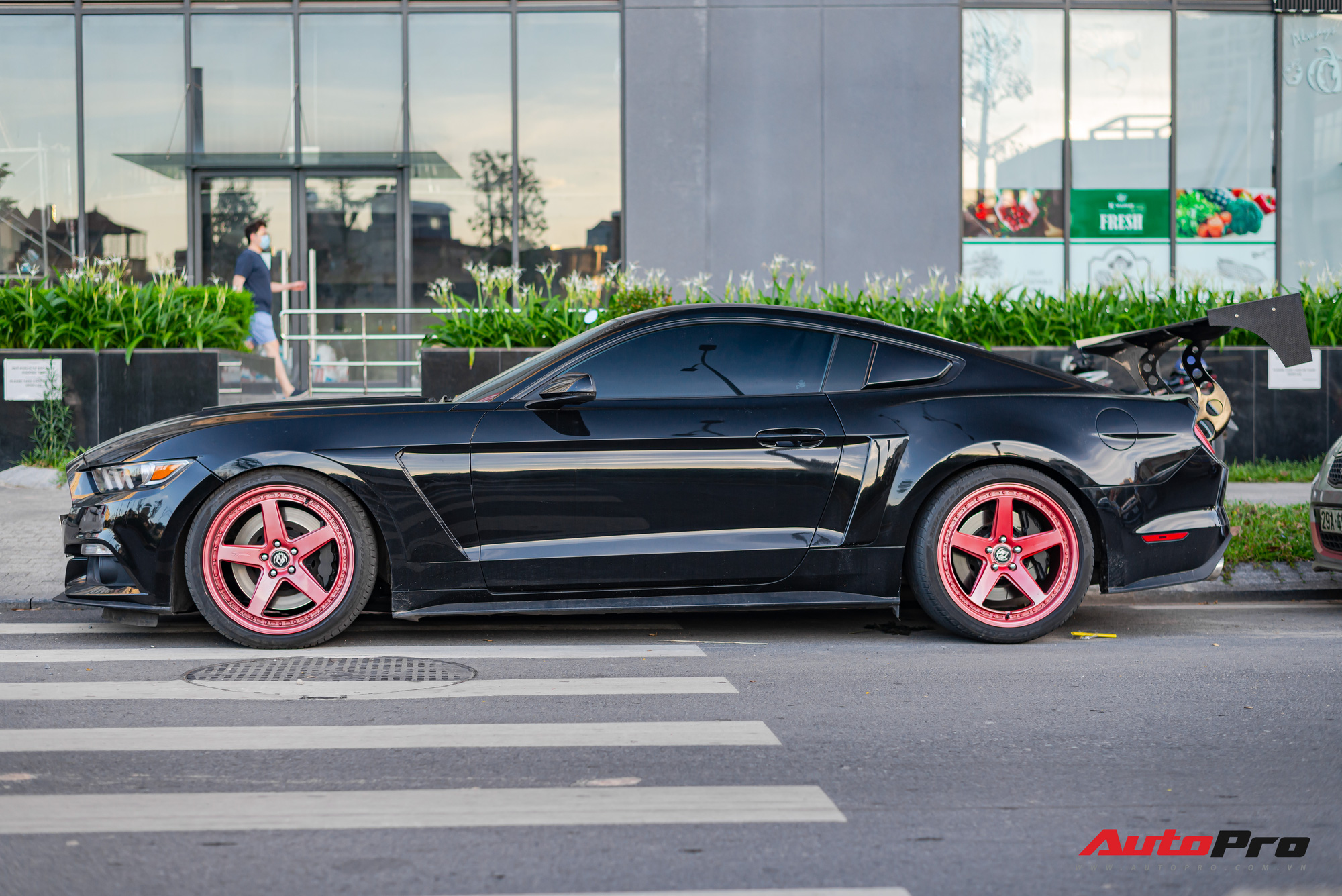 Bắt gặp Ford Mustang GT độ độc của dân chơi Hà Thành: Công suất mạnh hơn cả Lamborghini Aventador - Ảnh 4.