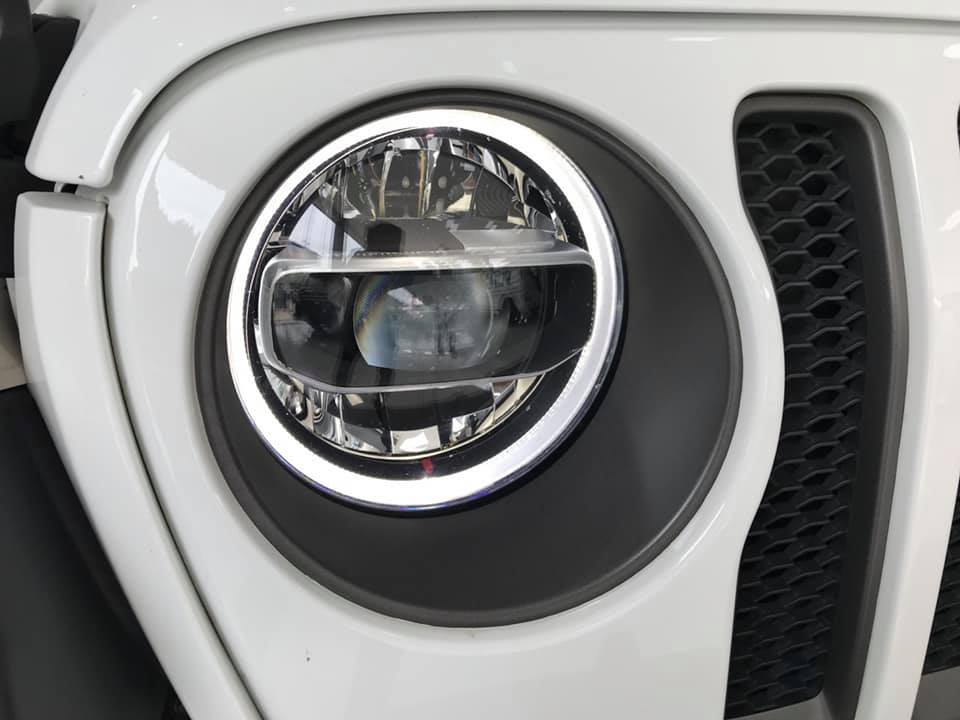 Chạy 11.000km, hàng hiếm Jeep Wrangler Rubicon vẫn có giá đắt ngang ngửa Porsche Macan S - Ảnh 3.