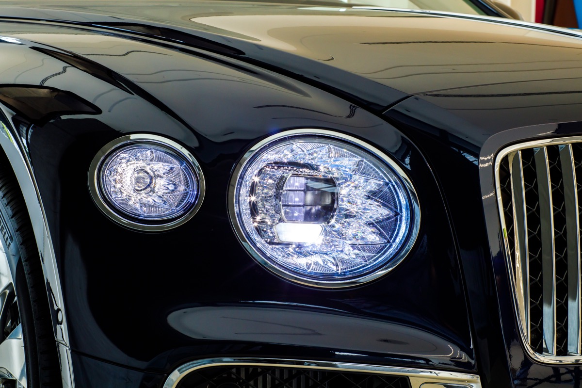 Bentley Flying Spur V8 First Edition chính hãng đầu tiên Việt Nam giá từ 18 tỷ đồng: Toàn trang bị xịn xò cho giới nhà giàu - Ảnh 5.