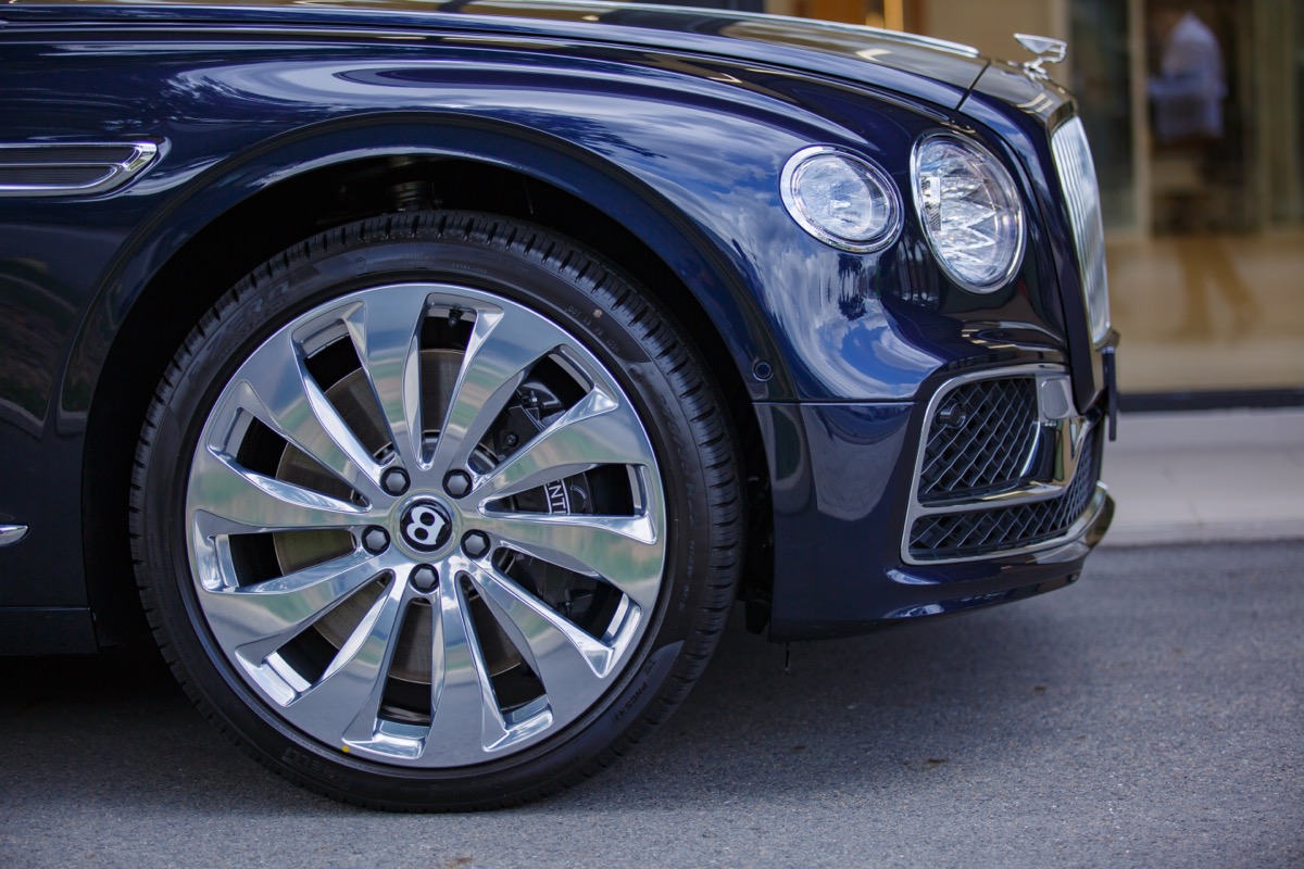 Bentley Flying Spur V8 First Edition chính hãng đầu tiên Việt Nam giá từ 18 tỷ đồng: Toàn trang bị xịn xò cho giới nhà giàu - Ảnh 7.