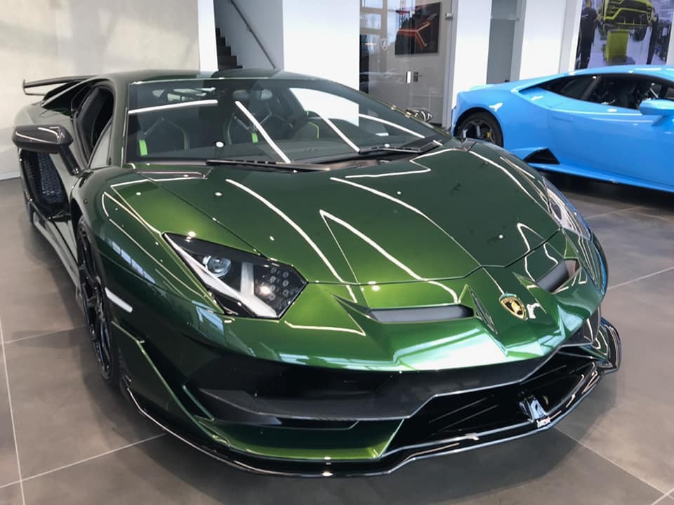 Đại gia lan Sài Gòn khoe Lamborghini Aventador SVJ màu độc nhất Việt Nam, bổ sung vào bộ sưu tập hàng loạt siêu xe khủng - Ảnh 4.