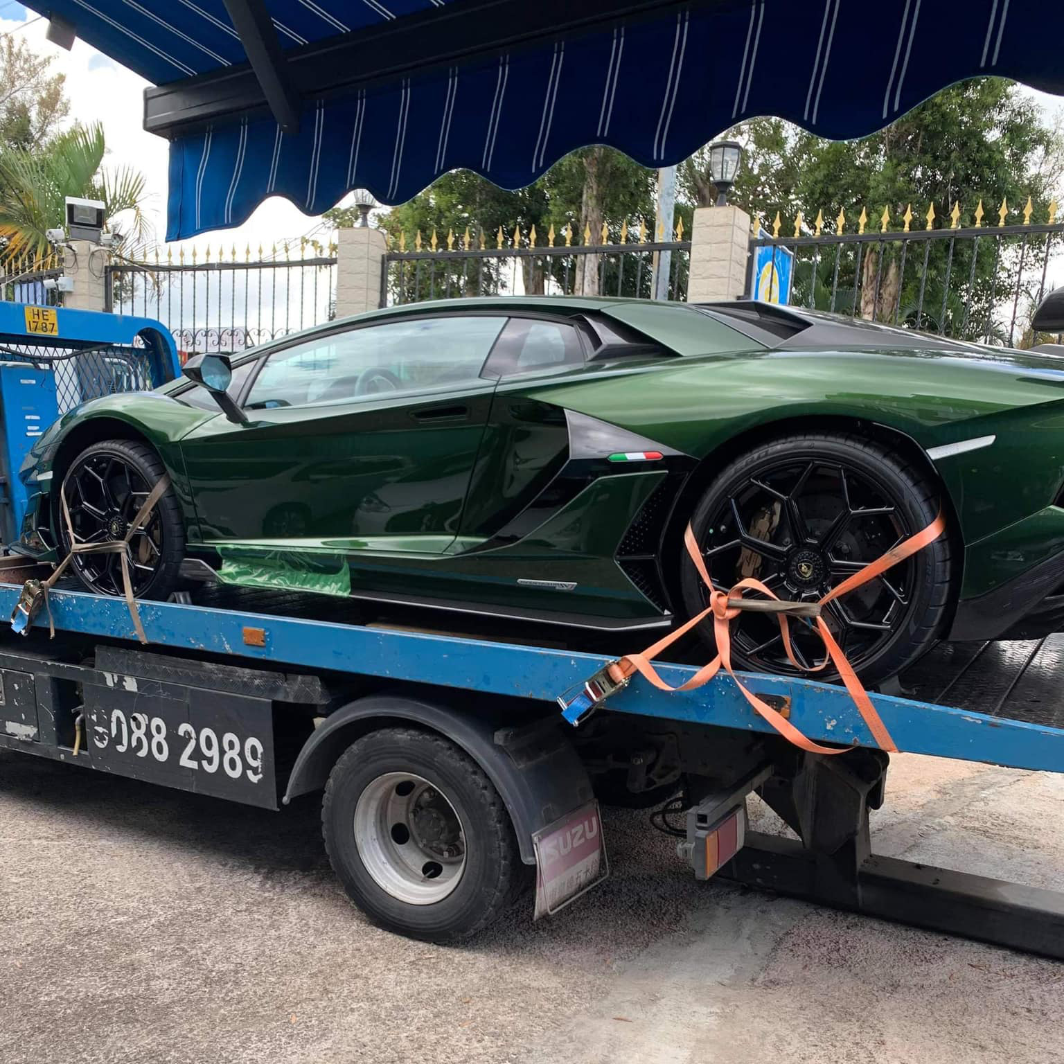 Đại gia lan Sài Gòn khoe Lamborghini Aventador SVJ màu độc nhất Việt Nam, bổ sung vào bộ sưu tập hàng loạt siêu xe khủng - Ảnh 3.