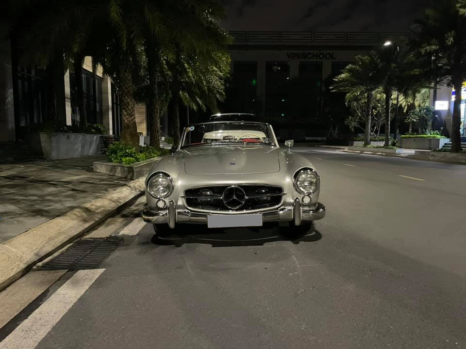 Thêm hàng cổ Mercedes-Benz 190SL xuất hiện tại Sài Gòn, phần mui xếp và bộ mâm là chi tiết gây nghi ngờ - Ảnh 1.