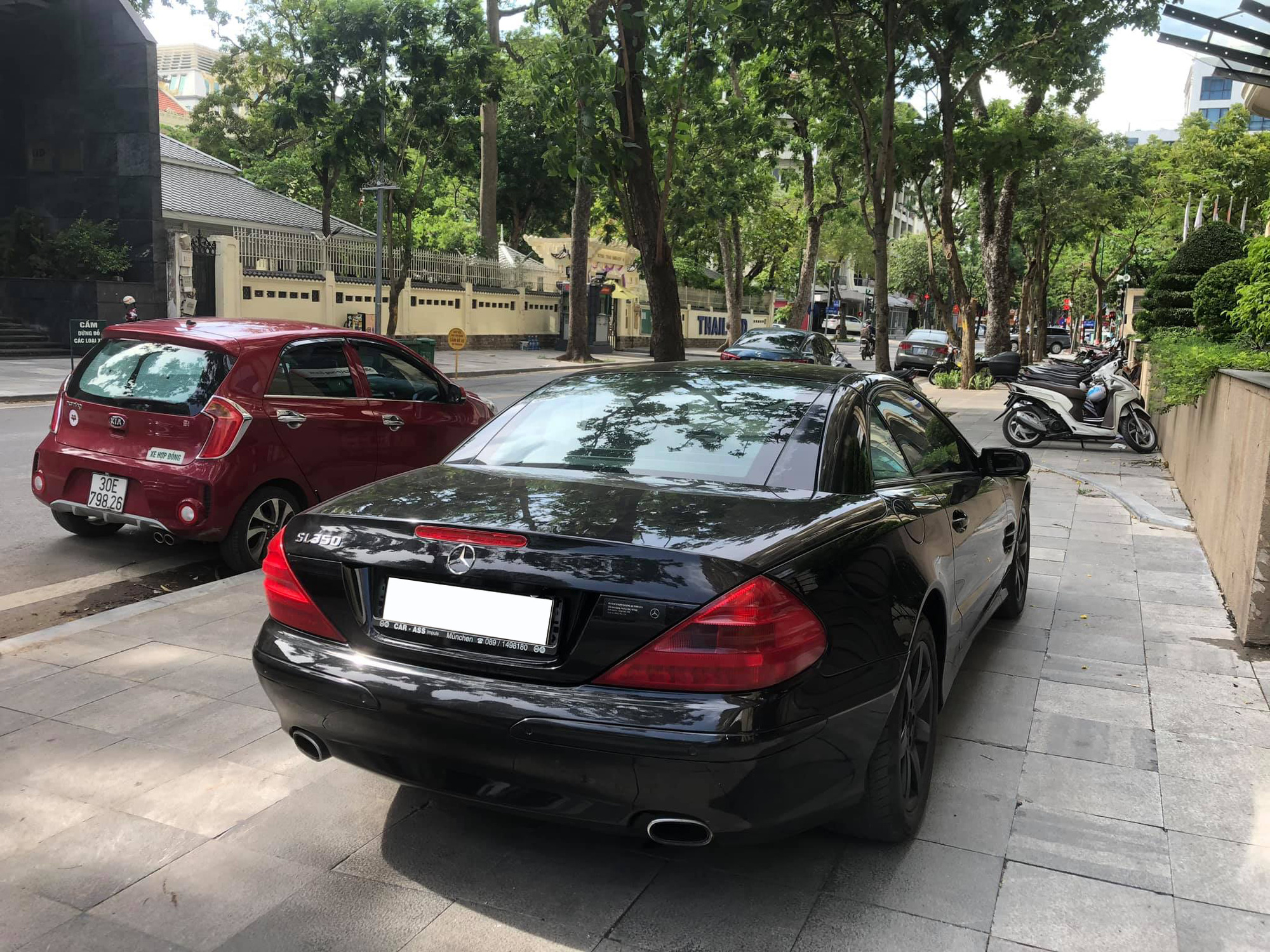 Dân chơi bán Mercedes-Benz SL 350 sau 16 năm, hạ giá rẻ ngang Toyota Corolla Altis - Ảnh 2.