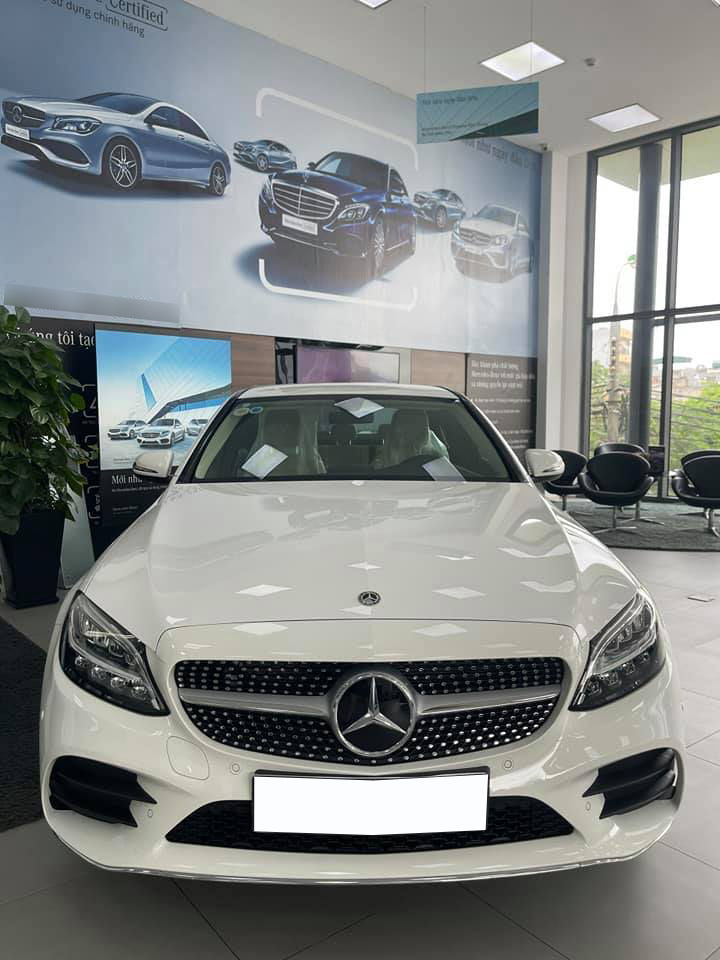 Mercedes-Benz C 180 AMG thanh lý: Ngang giá Honda Accord lăn bánh, ODO chỉ 200km - Ảnh 1.