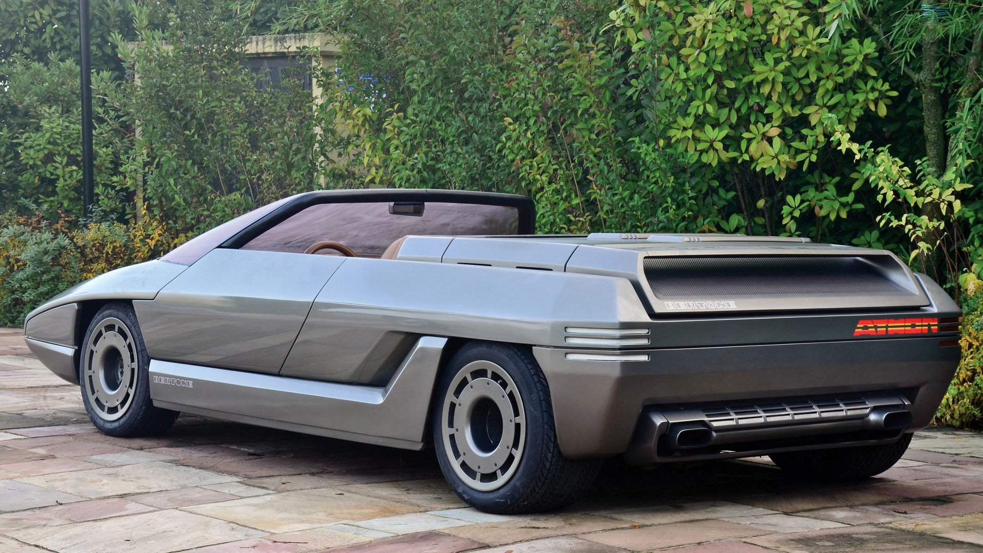 Những chiếc xe concept kỳ quặc của thập niên 1980 – Phần 2: “Thần mặt trời” Lamborghini Athon - Ảnh 3.