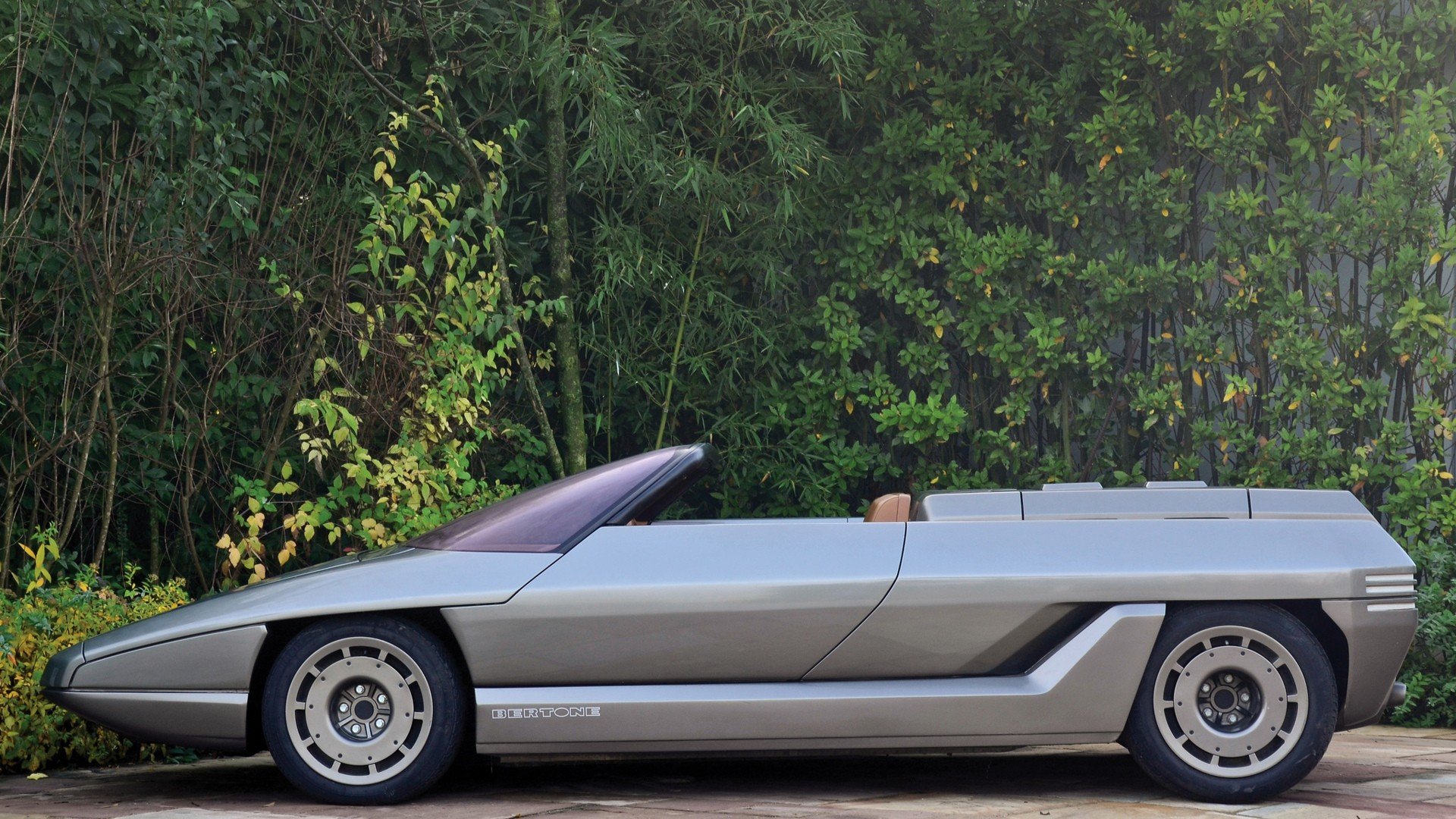Những chiếc xe concept kỳ quặc của thập niên 1980 – Phần 2: “Thần mặt trời” Lamborghini Athon - Ảnh 8.