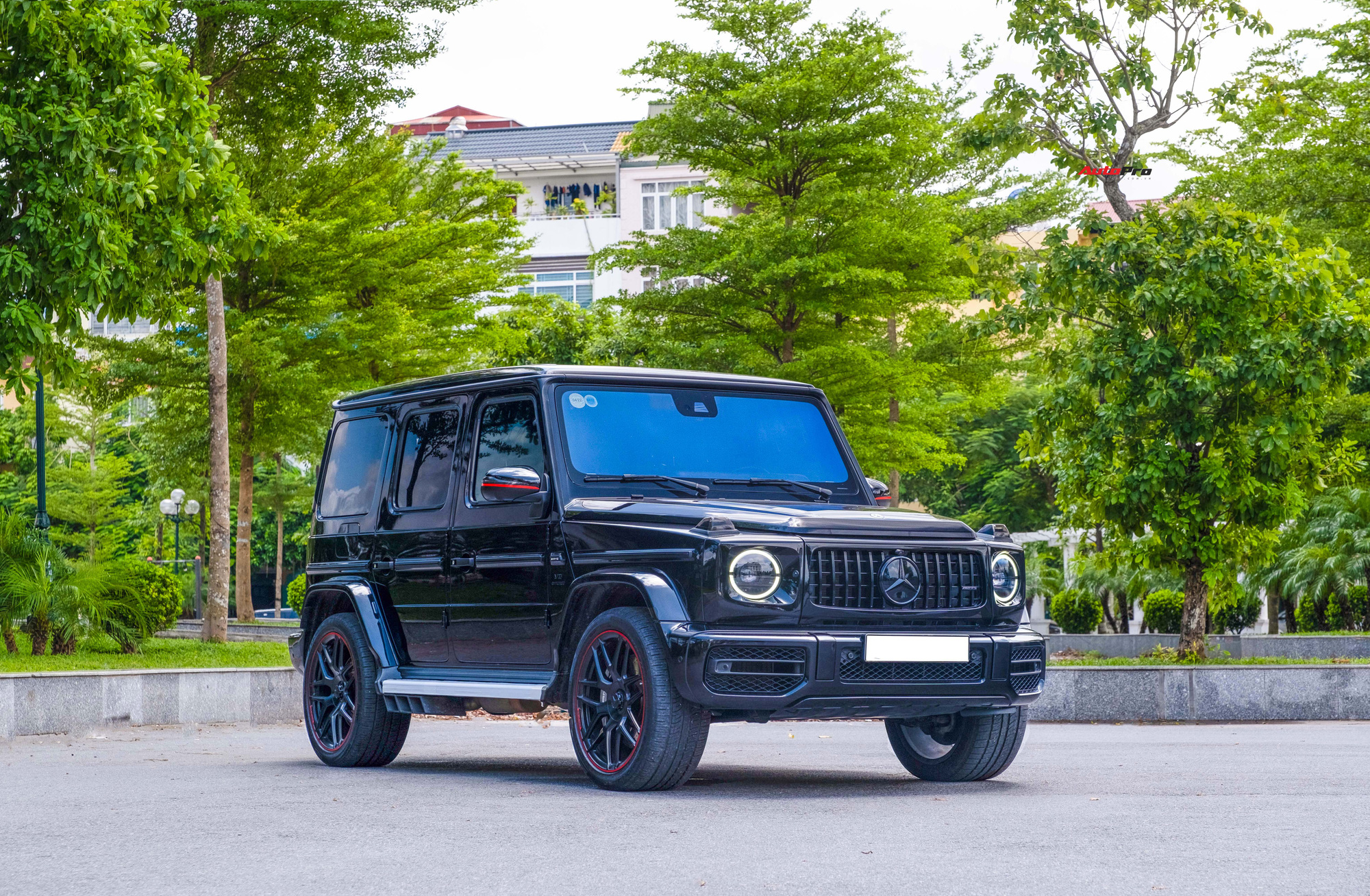 Trải nghiệm nhanh 11.000km, đại gia Sài Gòn bán Mercedes-AMG G 63 Edition 1 với giá hơn 11 tỷ đồng - Ảnh 1.