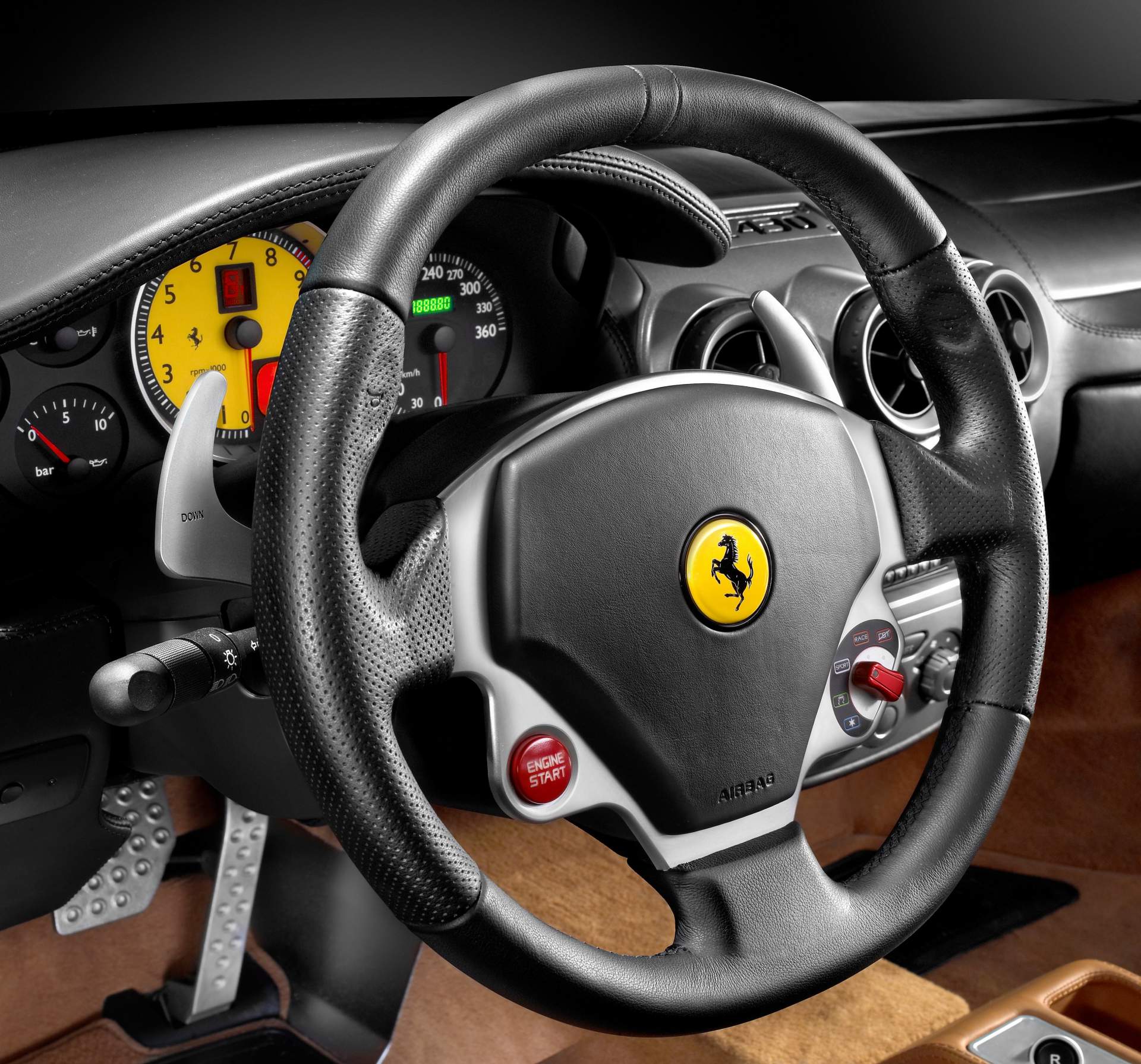 Tự nhiên thành trend, Ferrari số sàn đời cổ tăng giá cao ngất ngưởng, có xe đắt gấp đôi, hốt bạc cho ai đầu cơ để bán - Ảnh 4.