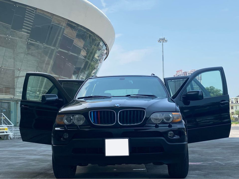 BMW X5 bán lại sau 16 năm: Mua mới gần 5 tỷ nhưng giá hiện giờ không bằng chiếc Honda SH - Ảnh 1.