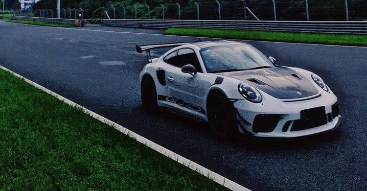 Sau drama tình dục động trời, Ngô Diệc Phàm rao bán hàng hiếm Porsche 911 GT3 R có giá hơn nửa triệu USD - Ảnh 3.