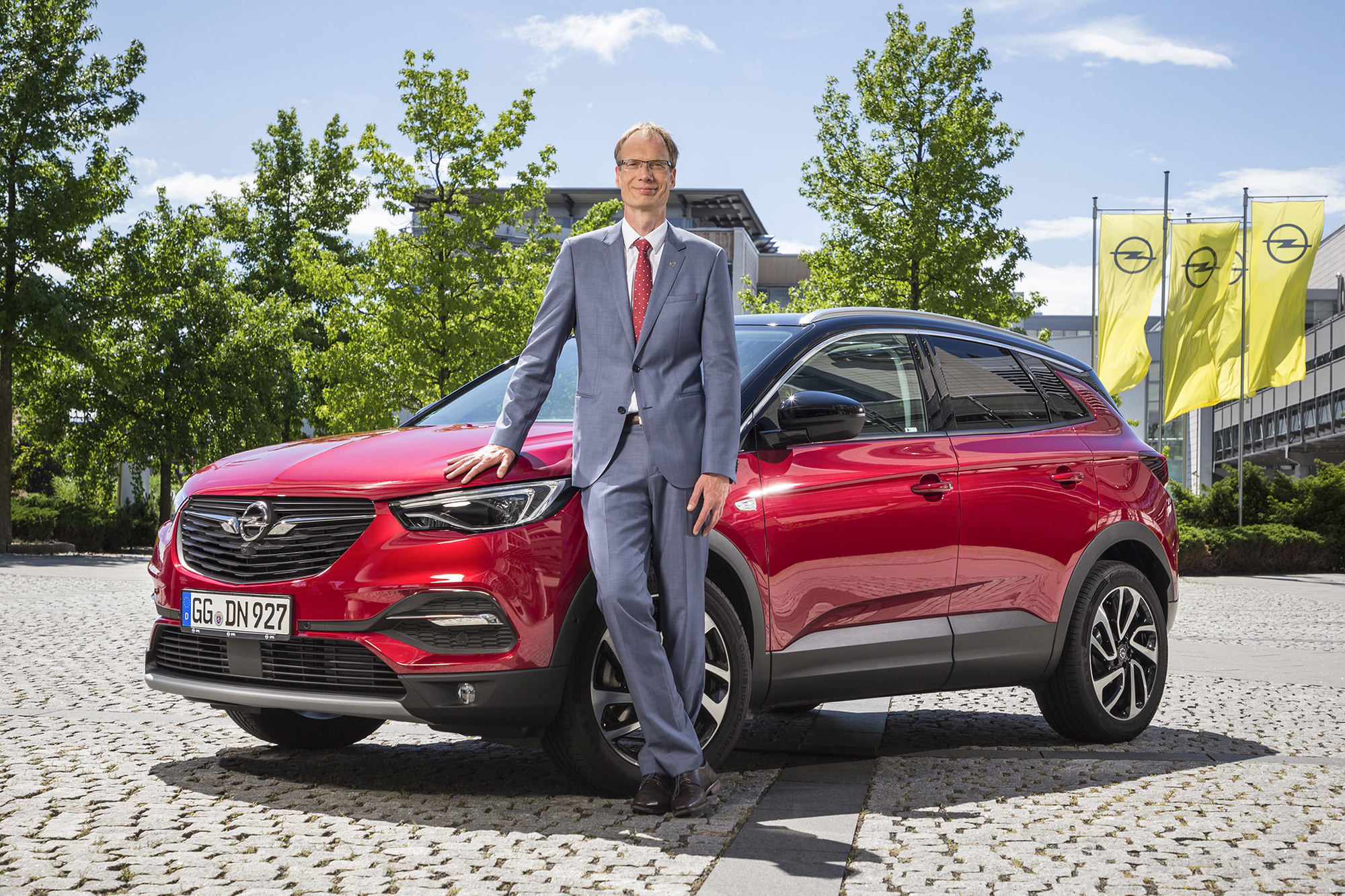 Soi tiểu sử Giám đốc điều hành VinFast toàn cầu: 20 năm làm sếp 3 hãng xe lớn, cứu Opel từ thua lỗ tới tăng trưởng - Ảnh 1.