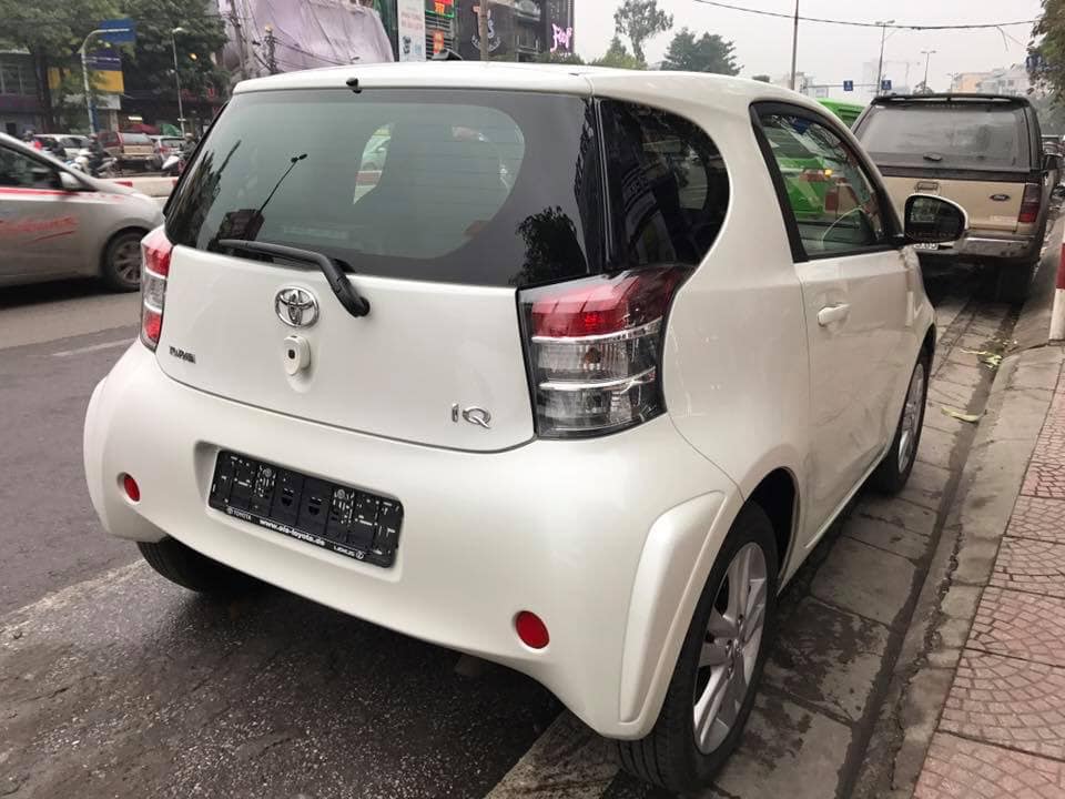 Khoe xe độc nhất Việt Nam, dân chơi bán Toyota IQ 8 năm giá 1,3 tỷ đồng - Ảnh 3.