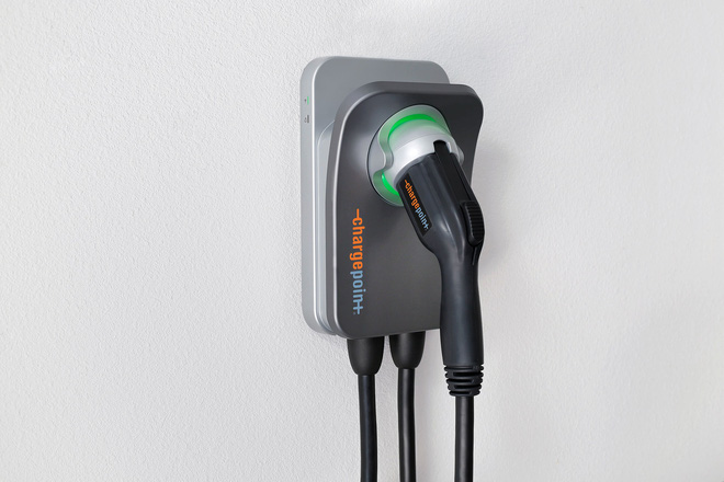 Trái tim năng lượng của xe điện: Bộ sạc của VinFast rất mềm, và đây là công thức tính tiền điện mỗi tháng - Ảnh 2.