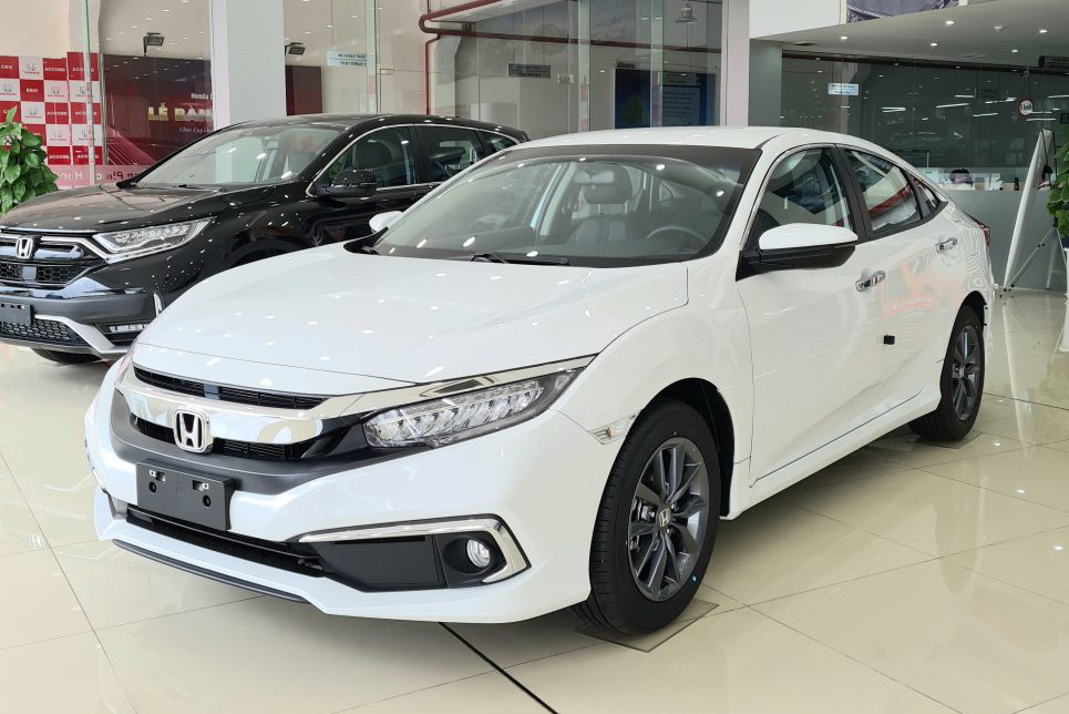 Honda Civic giảm giá sốc 150 triệu đồng tại đại lý, chạy đua với Toyota Corolla Altis trước khi đón mẫu mới về Việt Nam - Ảnh 2.