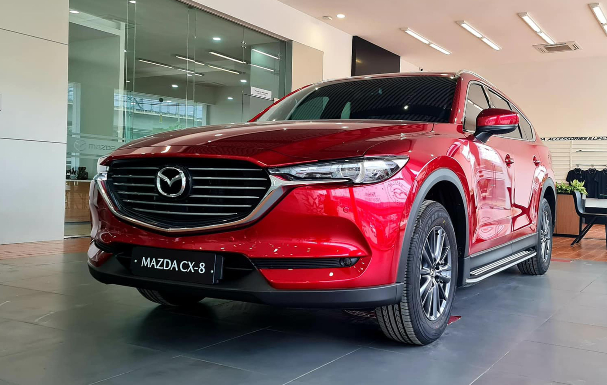 THACO tất tay giảm giá xe Mazda và Kia: Cao nhất 120 triệu đồng, bám đuổi hai ông lớn VinFast và TC Motor - Ảnh 1.