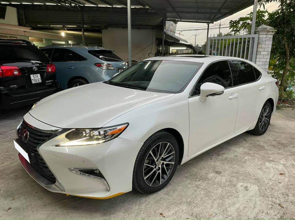 Lexus ES 350 bán lại rẻ ngang Toyota Corolla Altis chỉ sau 45.000km, CĐM vào hỏi: Có đề nhầm giá không? - Ảnh 5.