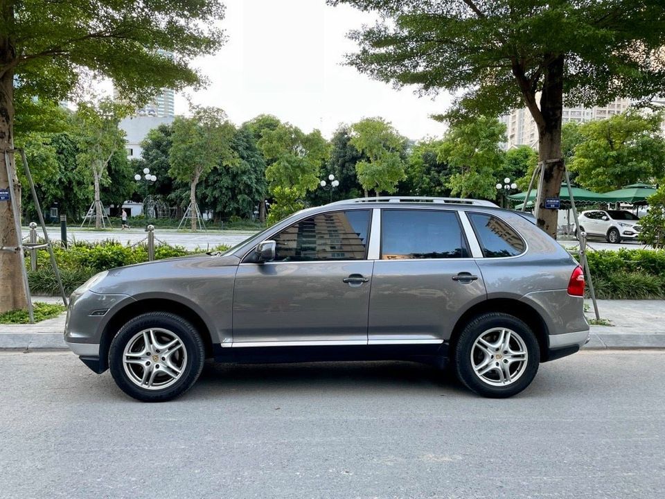 Sắp chạm ngưỡng 200.000km, Porsche Cayenne được chủ nhân hạ giá rẻ như Kia Seltos - Ảnh 2.