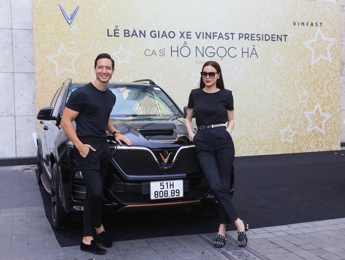 Sau Tuấn Hưng, đến lượt Kim Lý tự vệ sinh VinFast President, Hồ Ngọc Hà bất lực ngồi ngắm nhưng xua tan được tin đồn bán xe - Ảnh 3.