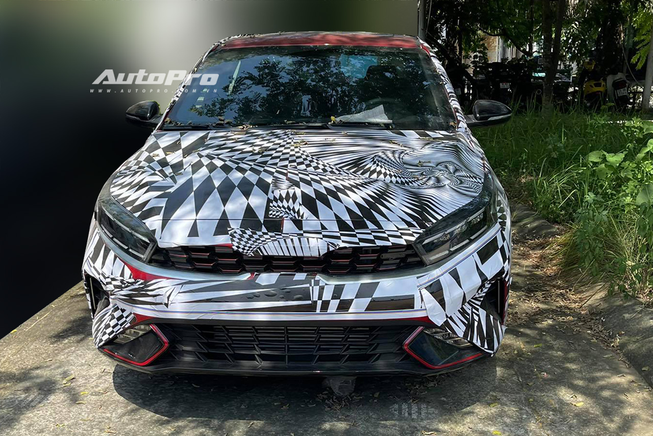 Kia Cerato 2022 nguỵ trang tại Việt Nam, sắp ra mắt sau đợt dọn hàng giảm giá kỷ lục - Ảnh 1.