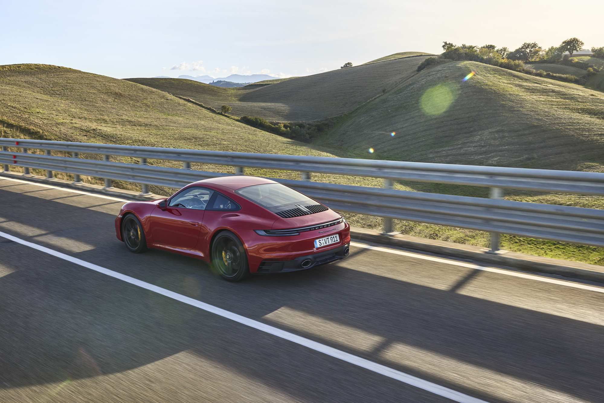 Ngựa Đức Porsche 911 GTS 2021 chào hàng giới nhà giàu Việt, giá từ 8,8 tỷ đồng - Ảnh 4.