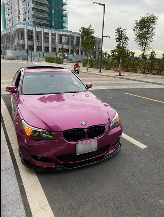 Lỡ sơn xe hồng, chủ nhân BMW rao bán giá hơn 400 triệu kèm khuyến mại sơn lại bất kỳ màu nào người mua thích - Ảnh 2.