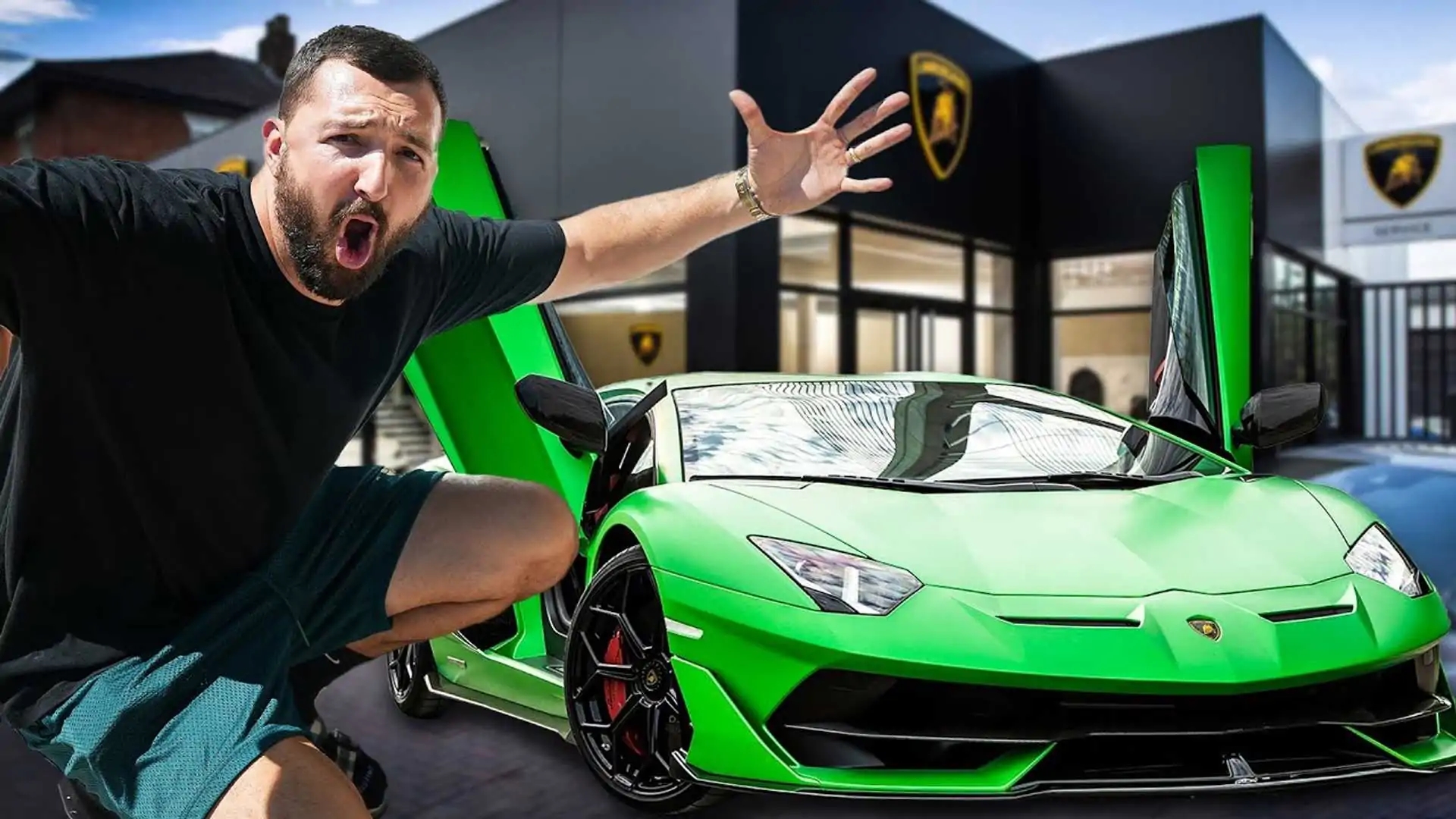 Dân chơi cầm 250.000 tờ 1 USD đi mua siêu xe Lamborghini và cái kết không như mong đợi - Ảnh 2.